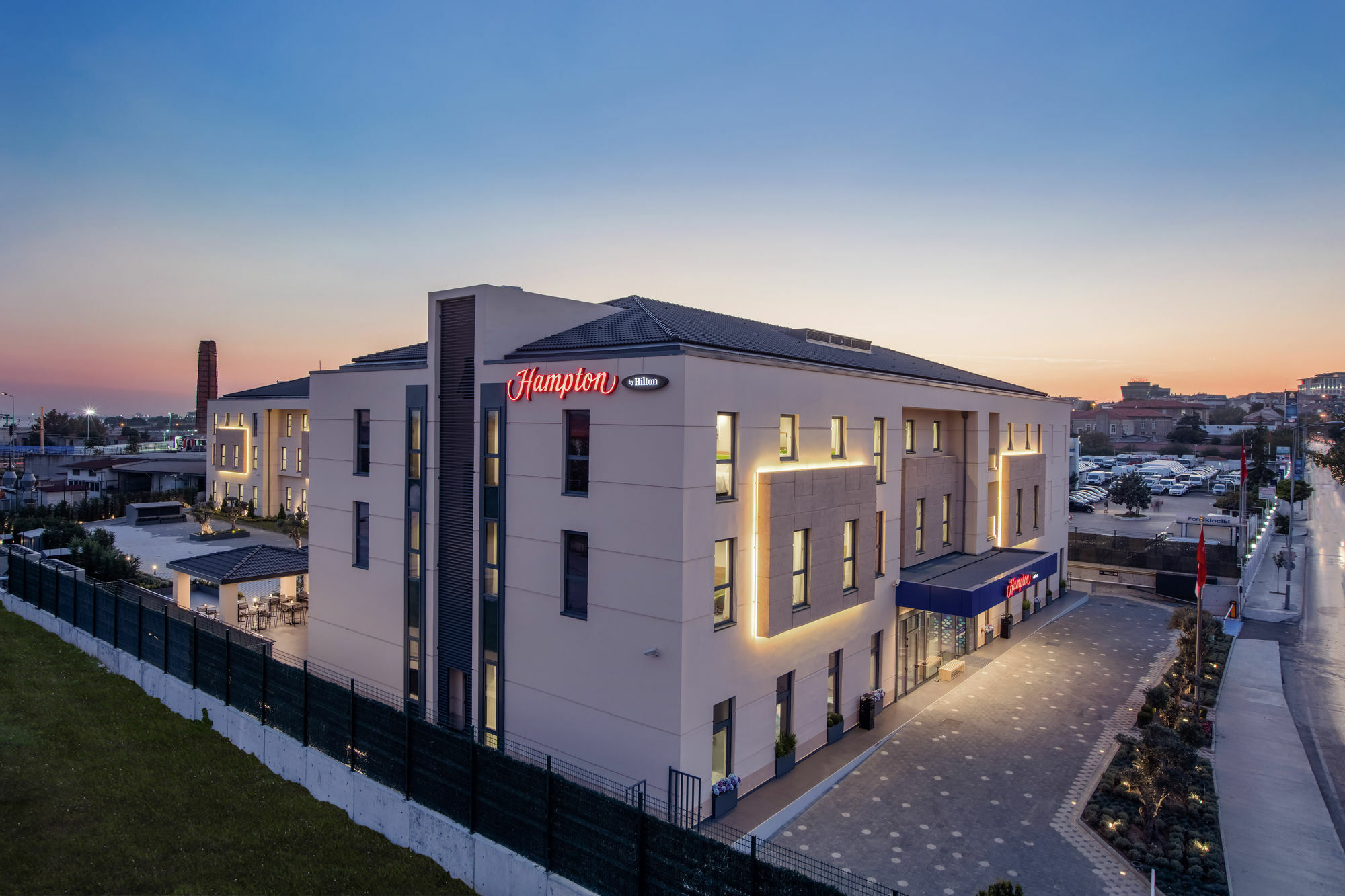 Hotel Hampton By Hilton Istanbul Zeytinburnu Exterior foto